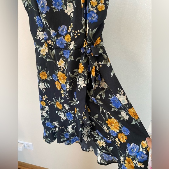 Xhilaration Black Floral Mini Summer Dress size Large NWOT - Picture 2 of 9